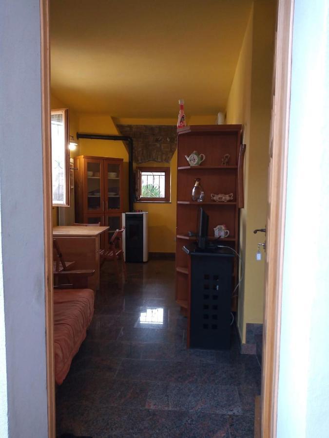 Locazione Turistica La Ca Gialla Apartment Pontremoli Exterior photo
