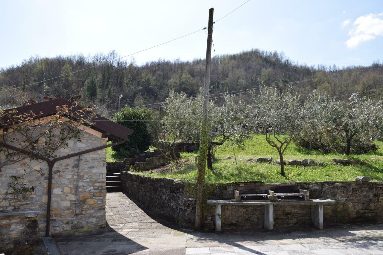 Locazione Turistica La Ca Gialla Apartment Pontremoli Exterior photo