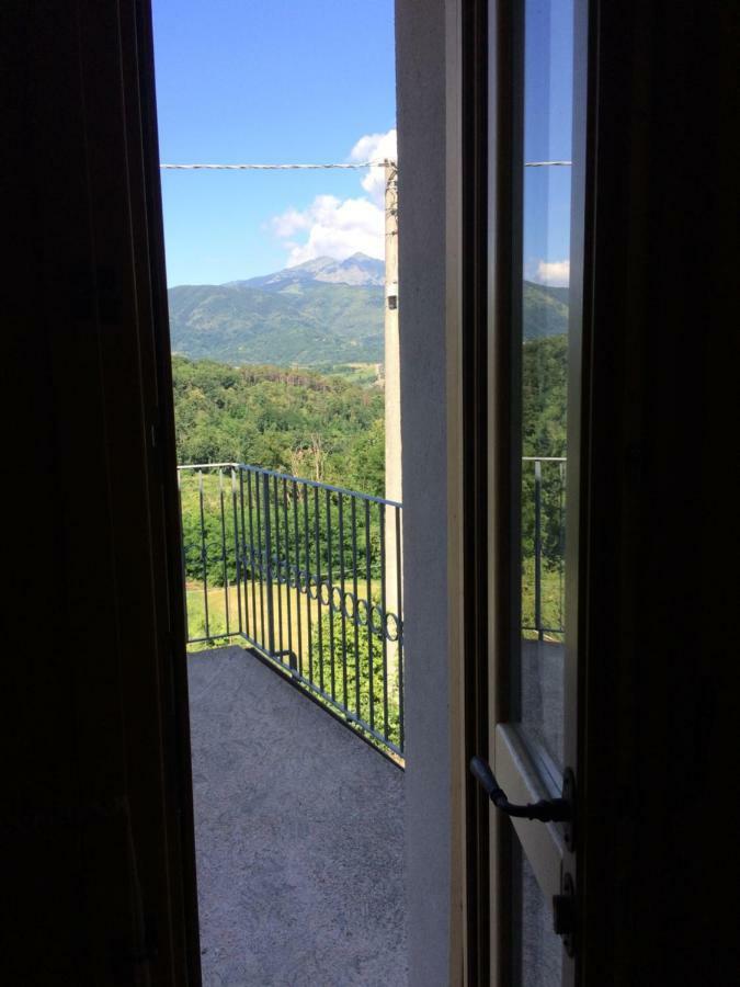 Locazione Turistica La Ca Gialla Apartment Pontremoli Exterior photo
